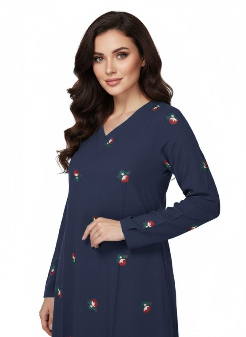 بريميم فستان جلابي نسائي طويل مطبوع عليه براعم ورد باللون الأزرق الداكن - جلابي رمضان - أكمام طويلة، فتحة رقبة على شكل حرف V، قماش محبوك يسمح بمرور الهواء، فستان مريح بطول كامل - Image 3